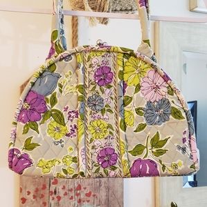 Vera Bradley Ball snapped ball closure